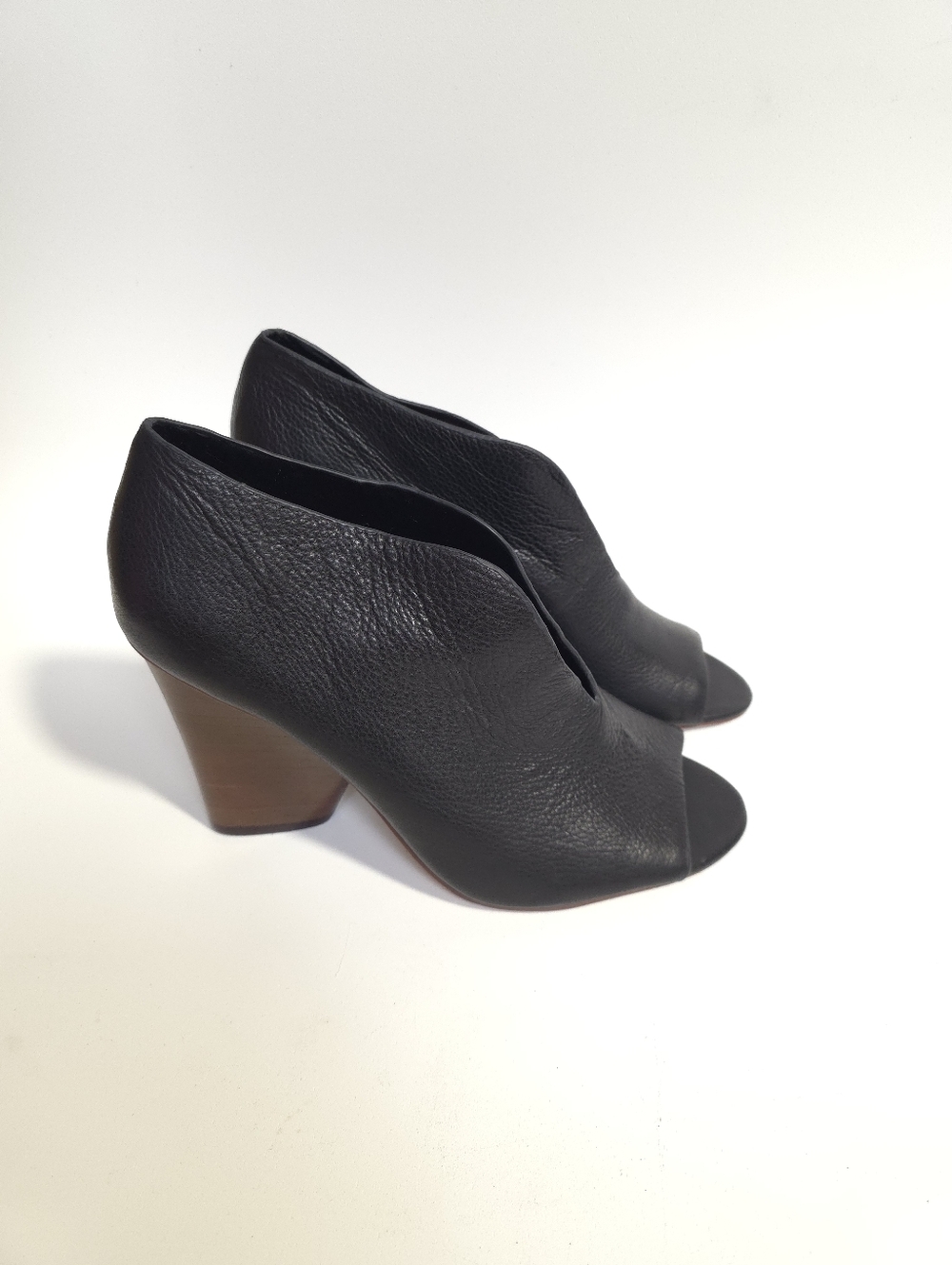 Vince Camuto Andrita Peep Toe Bootie Leather Block Heel Black Size 7.5M Women's